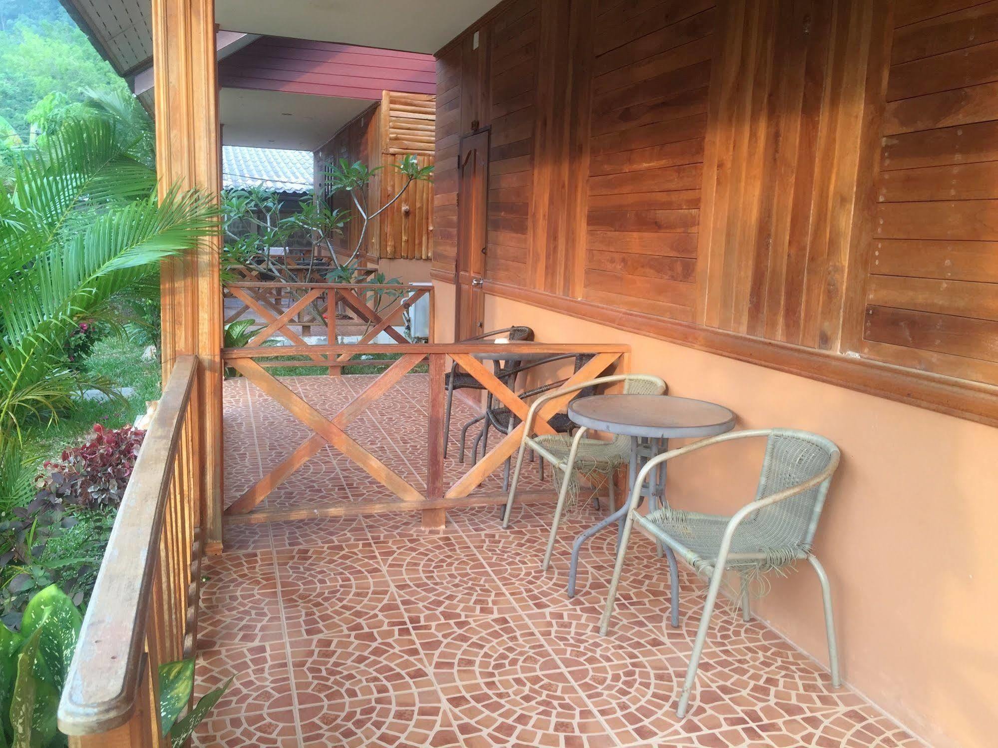 Poonsap Resort Ко-Ланта Экстерьер фото